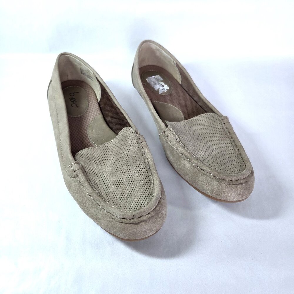 B.O.C. Tan Suede Moccasin Loafers Size 10